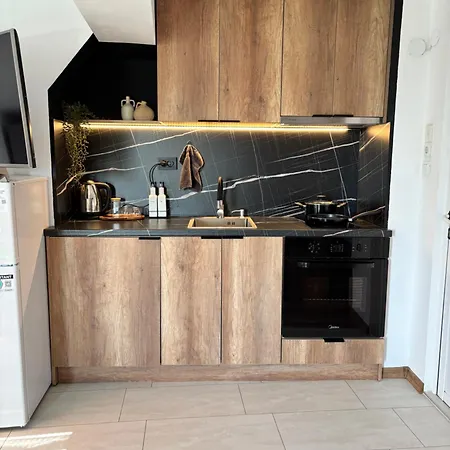 With Terrace - Center