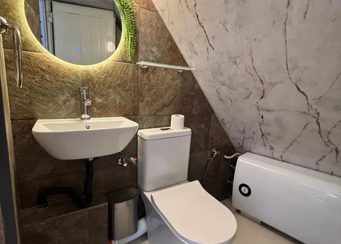 公寓 With Terrace - Center