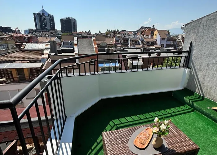 With Terrace - Center *