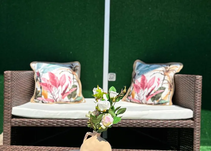 With Terrace - Center 普罗夫迪夫